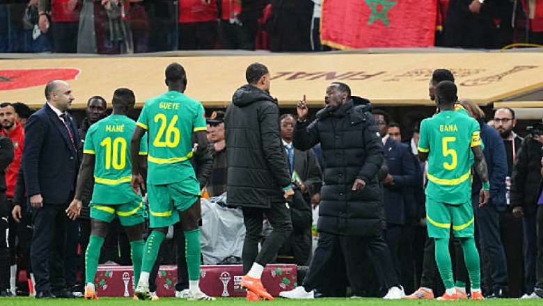 Senegal coach Pape Thiaw apologises after &lsquo;a shameful&rsquo; decision in the AFCON 2025 final - Ảnh 1