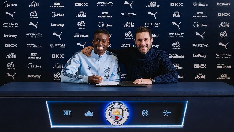OFFICIAL: Man City sign Marc Guehi on &pound;300,000-per-week contract - Ảnh 2