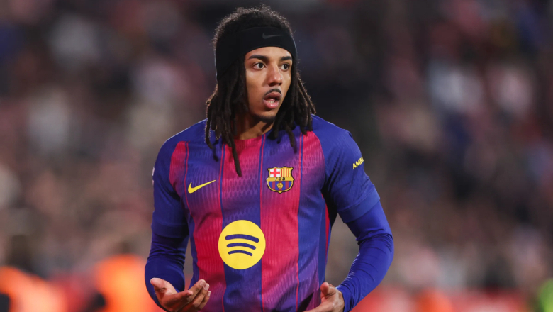 Primarily a center back, Kounde adapted to the right back role at Barcelona over the past two seasons