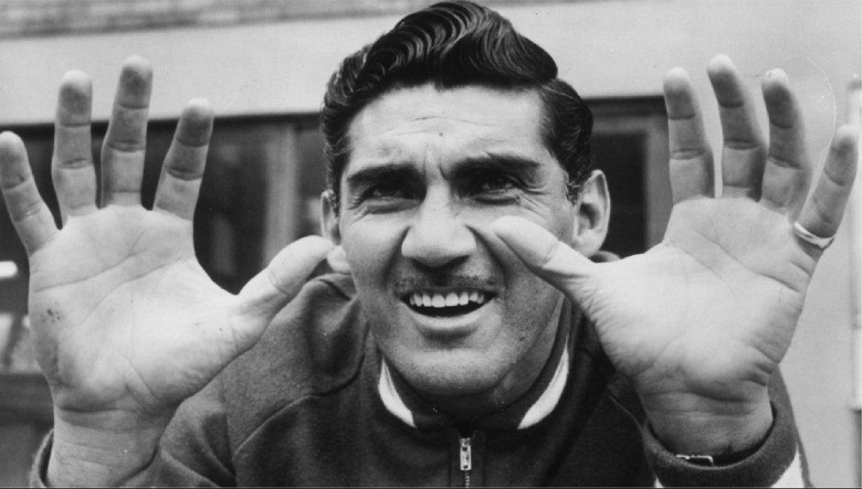 Antonio Carbajal spent 16 years with Mexico, earning 48 caps and playing in five World Cups