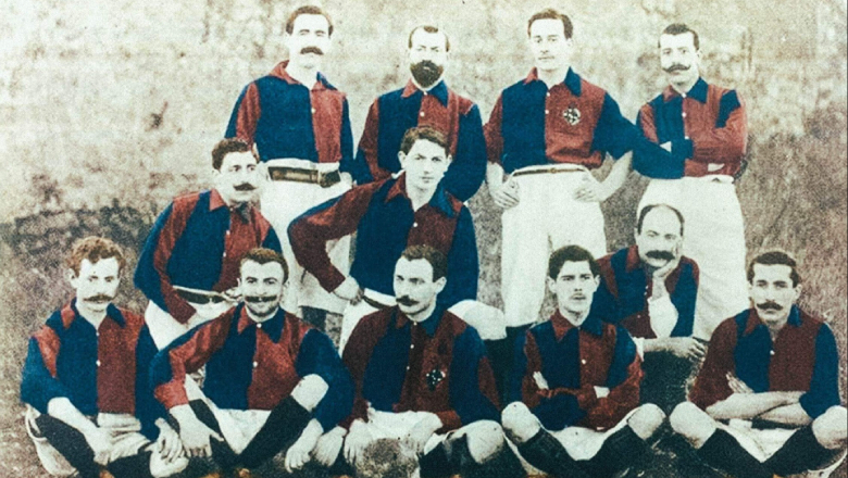 Early years established the iconic blue and garnet colors