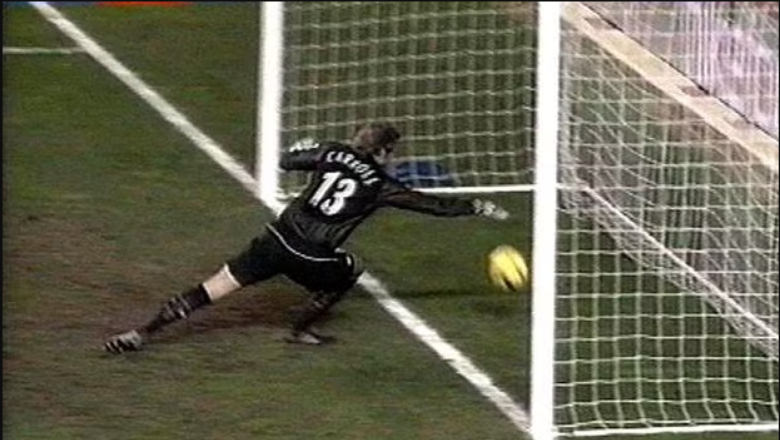 Roy Carroll fumbled Pedro Mendes shot inside the goal