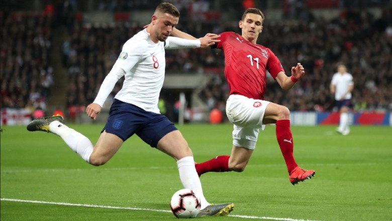 A creative bridge between defense and attack defines the deep-lying playmaker